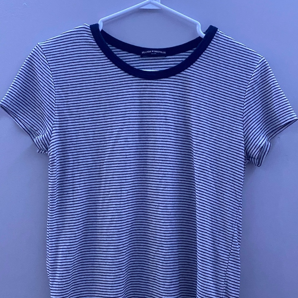 ✨3/$15✨ Brandy Melville Tee